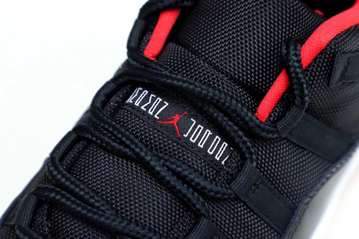 JORDAN RETRO 11 BRED AIR LOW 0310